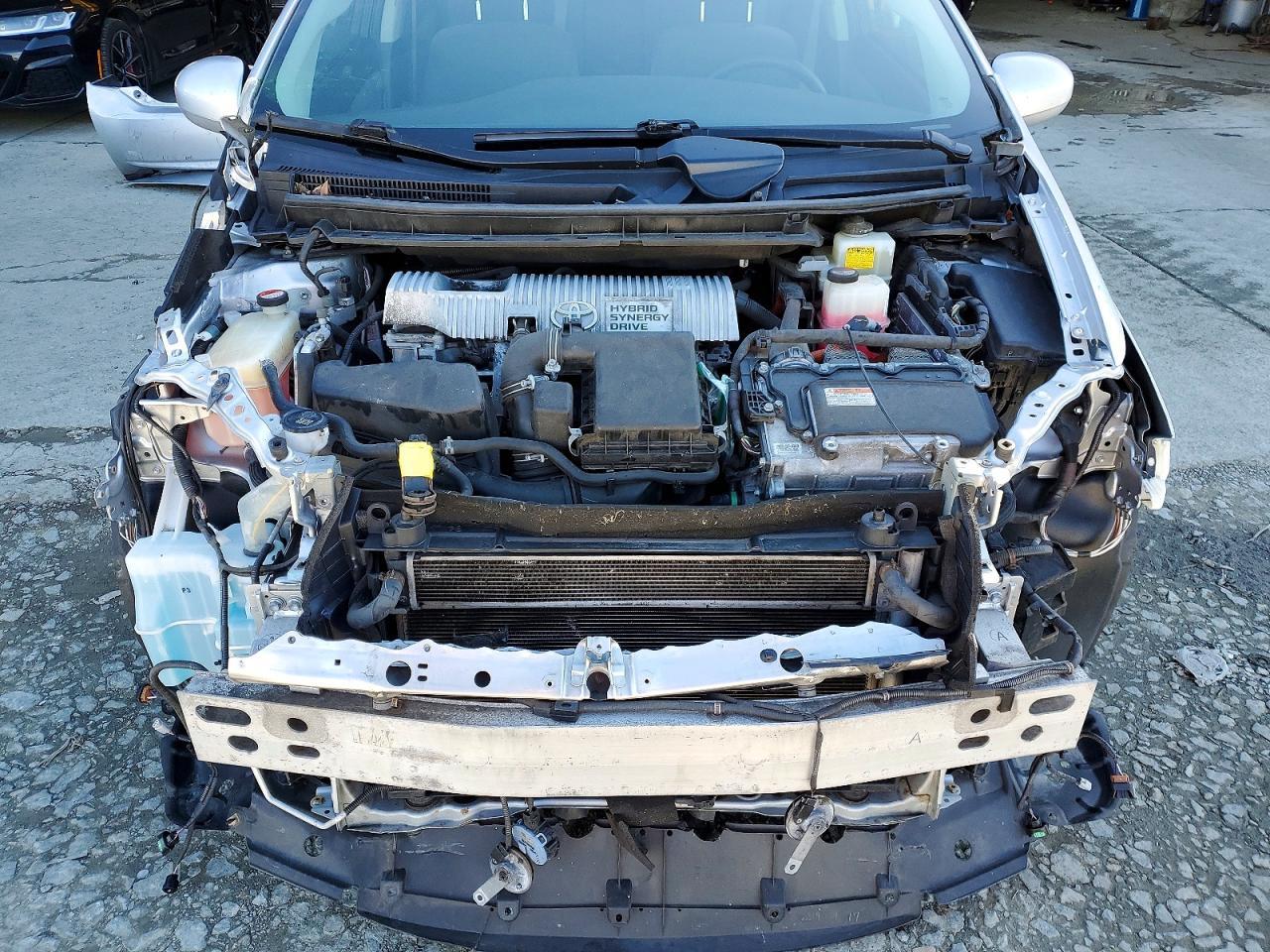 2015 TOYOTA PRIUS