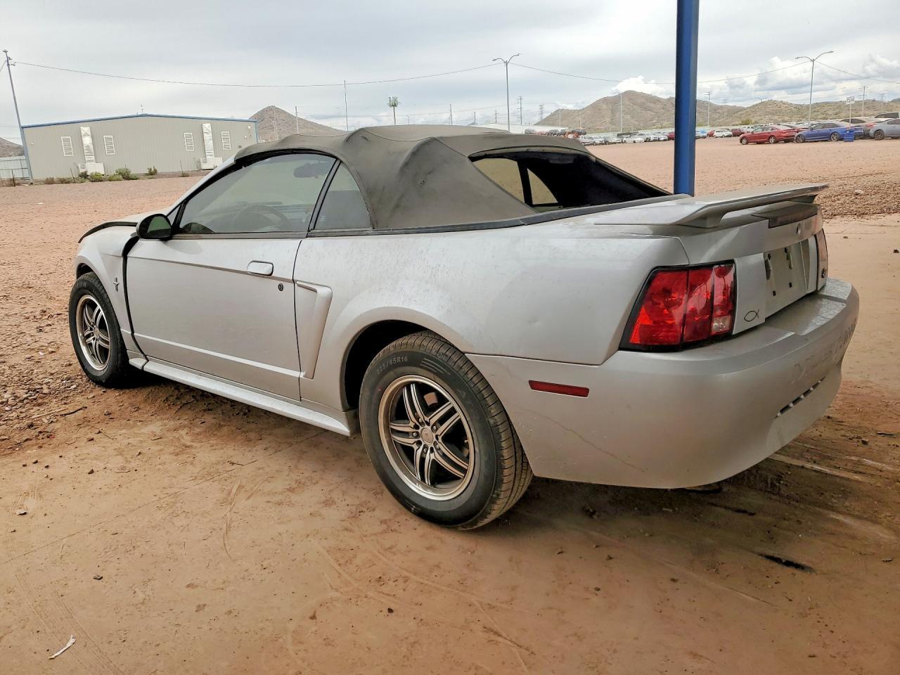 2003 FORD MUSTANG