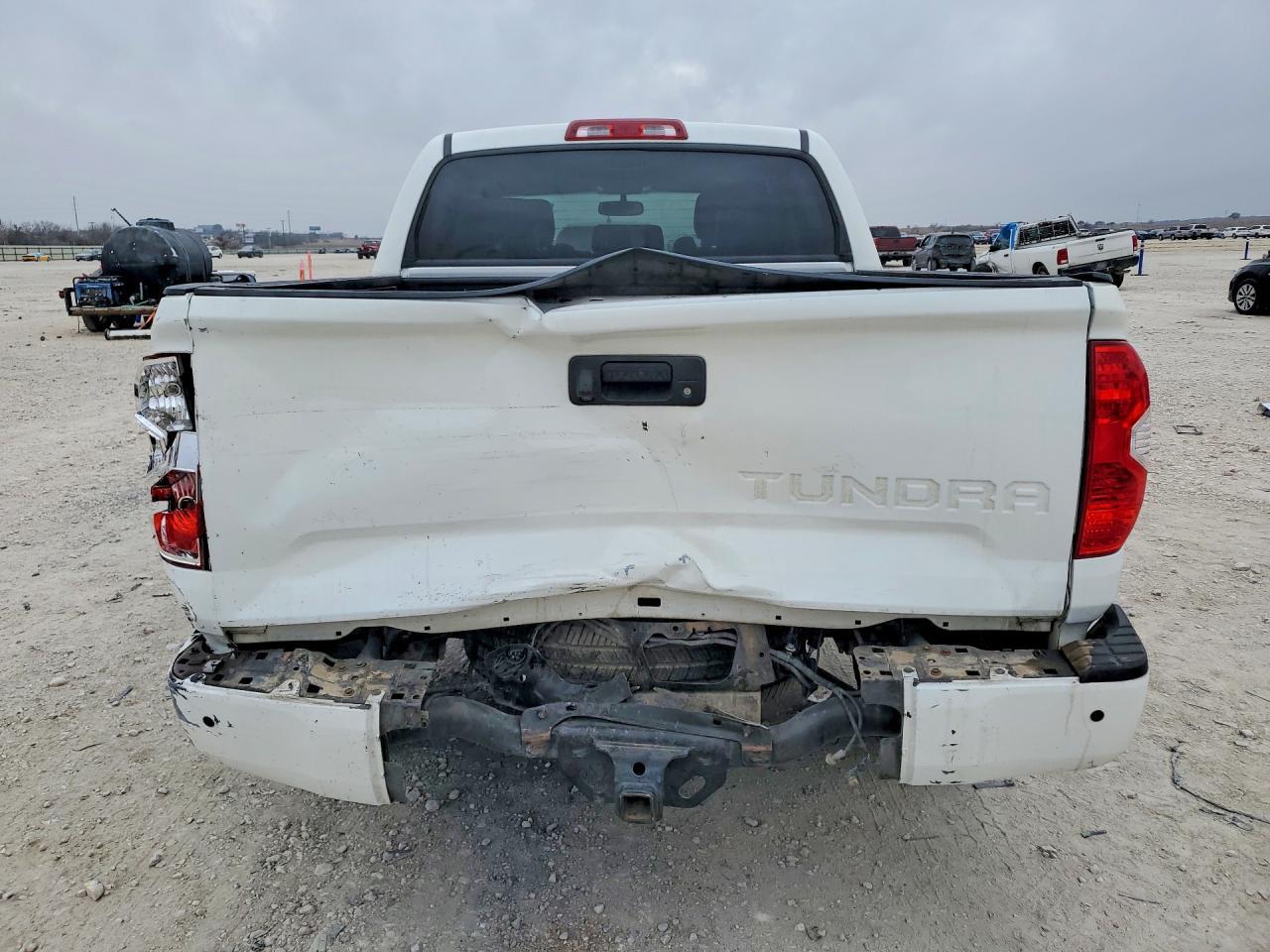 2017 TOYOTA TUNDRA