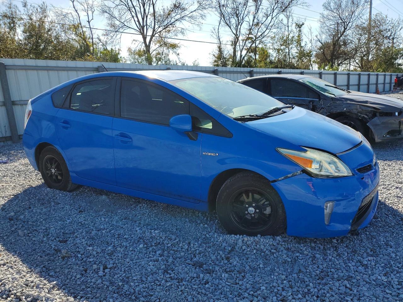 2015 TOYOTA PRIUS