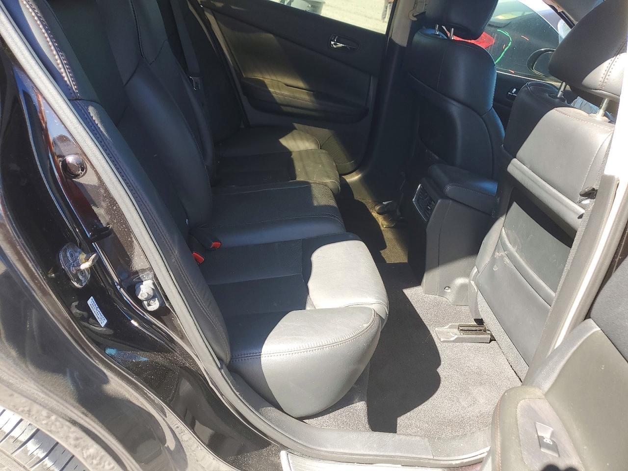 2010 NISSAN Maxima