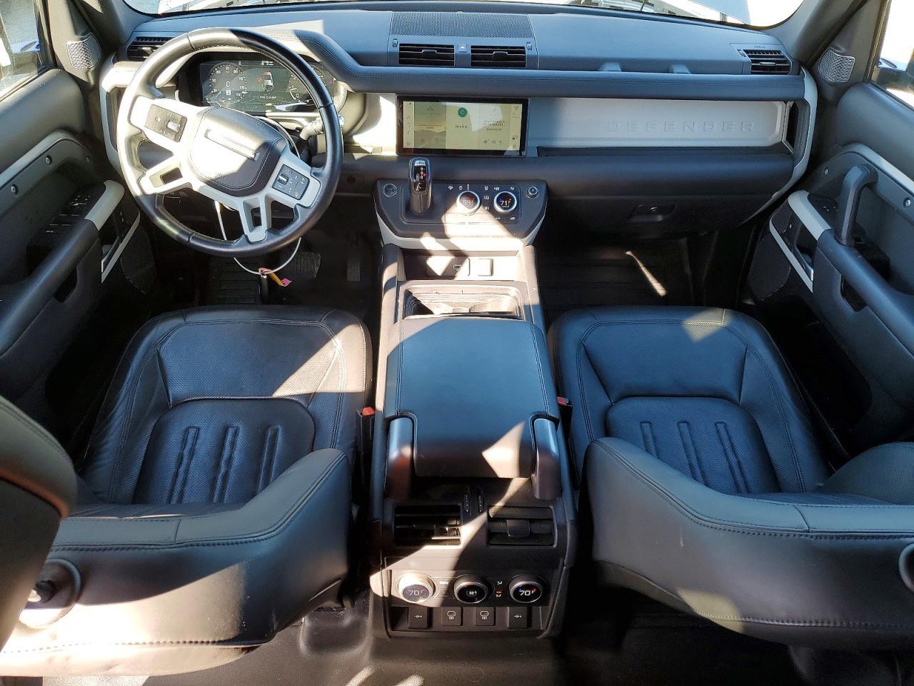 2022 LAND ROVER Defender