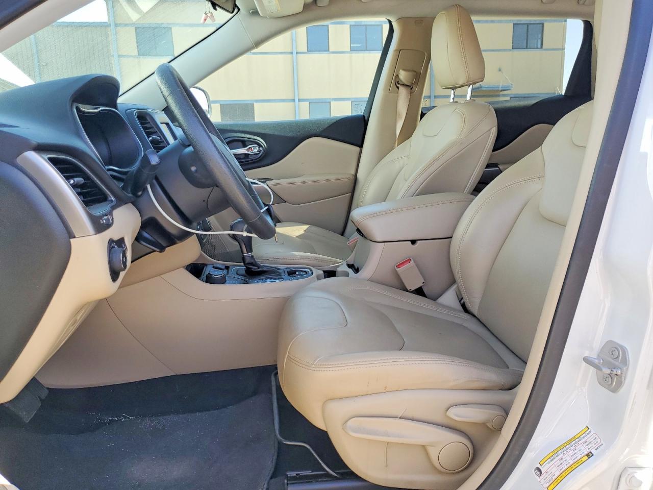 2019 JEEP CHEROKEE