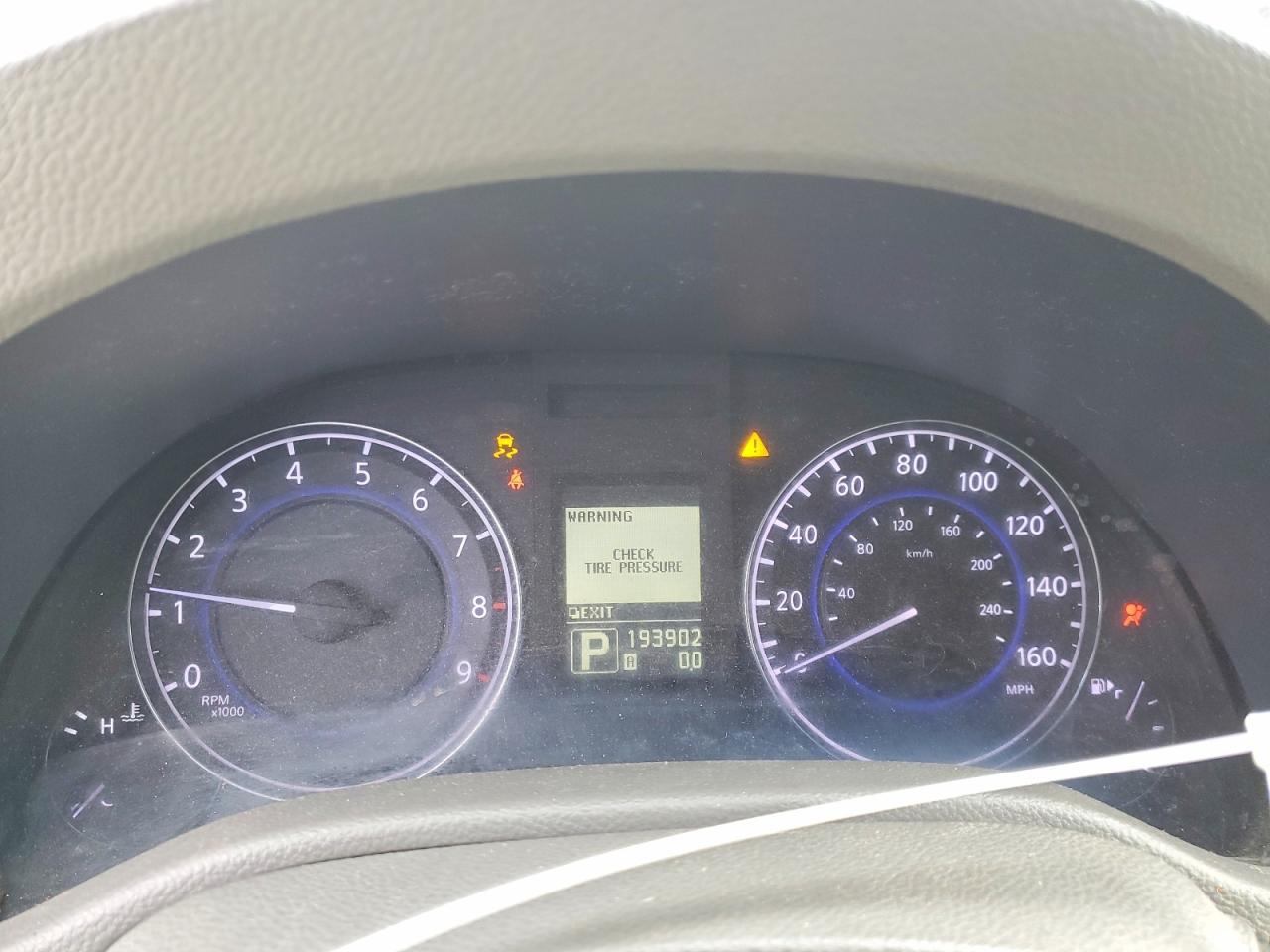 2011 INFINITI G37
