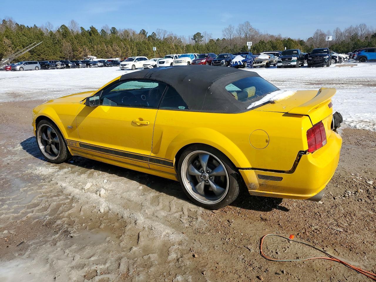 2005 FORD MUSTANG