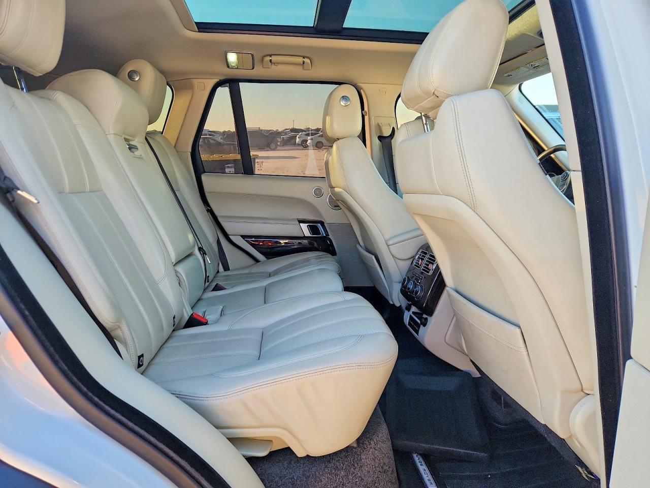 2017 LAND ROVER RANGE ROVER