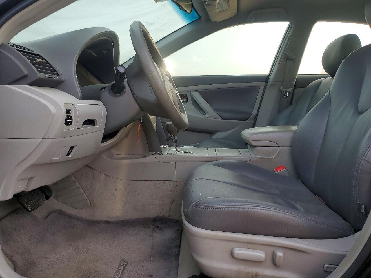 2011 TOYOTA CAMRY