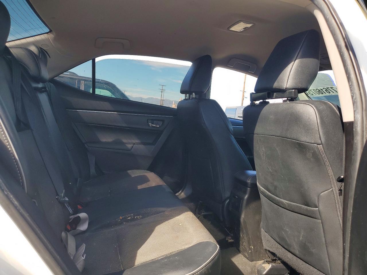 2015 TOYOTA COROLLA