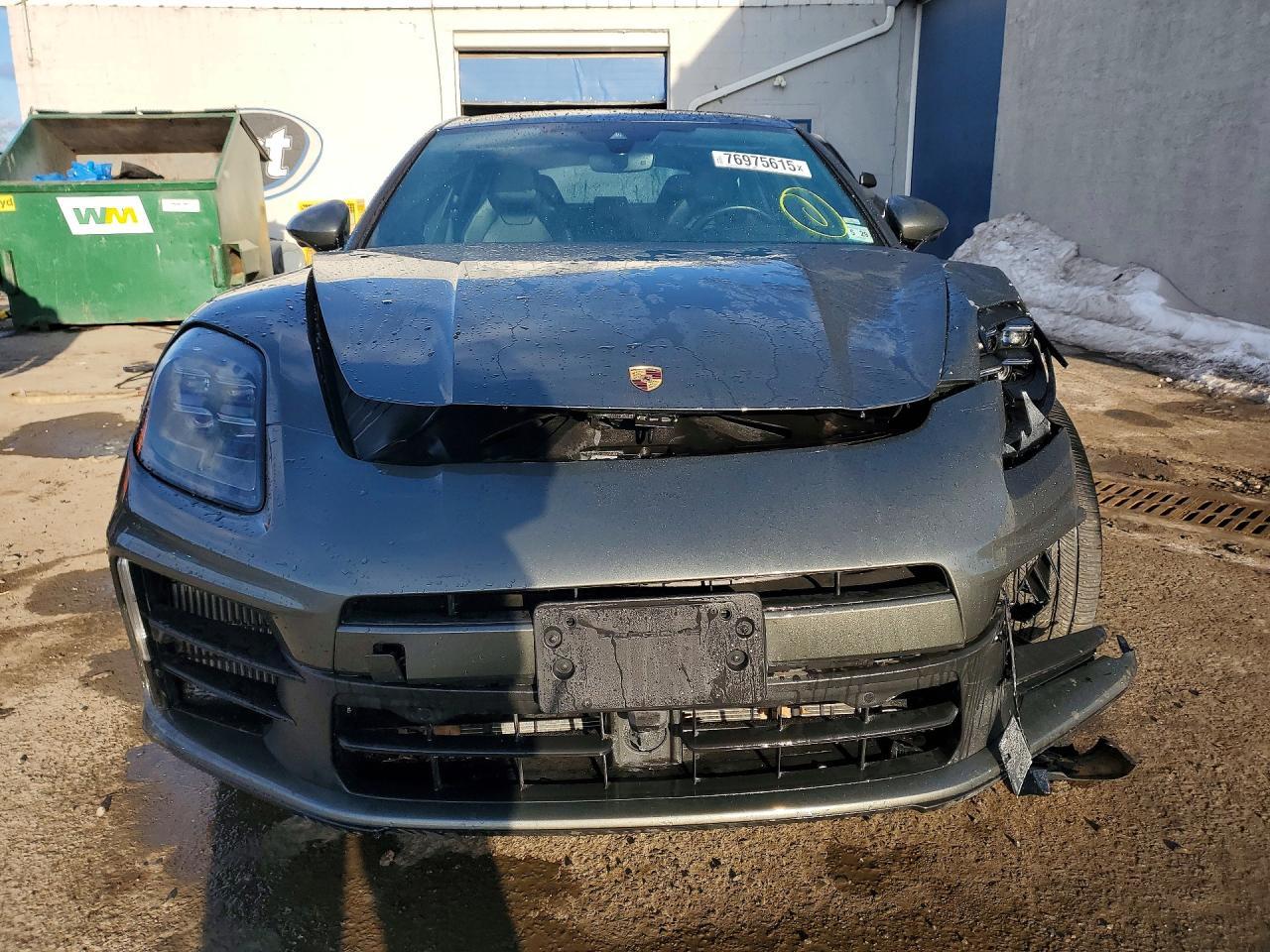 2024 PORSCHE Panamera