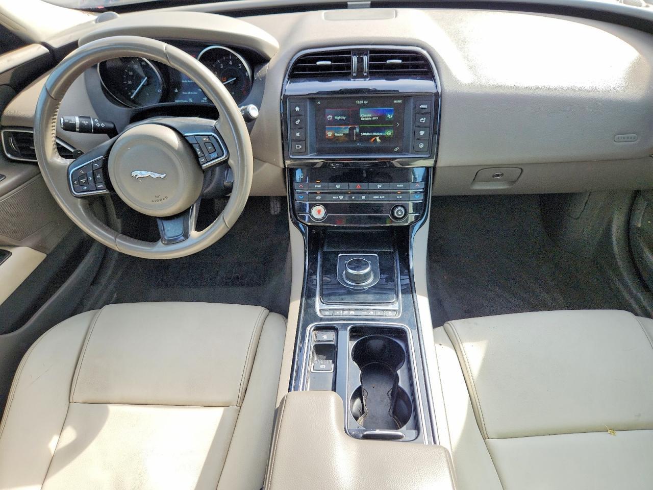 2018 JAGUAR XE