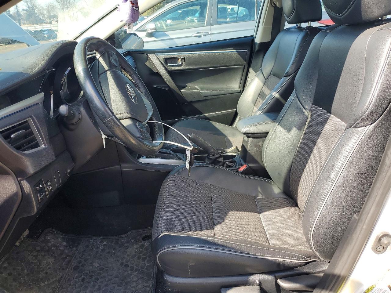 2015 TOYOTA COROLLA