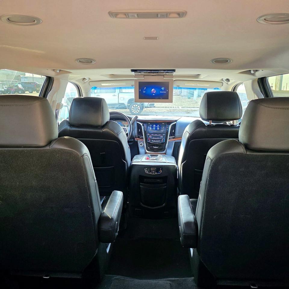 2017 CADILLAC ESCALADE