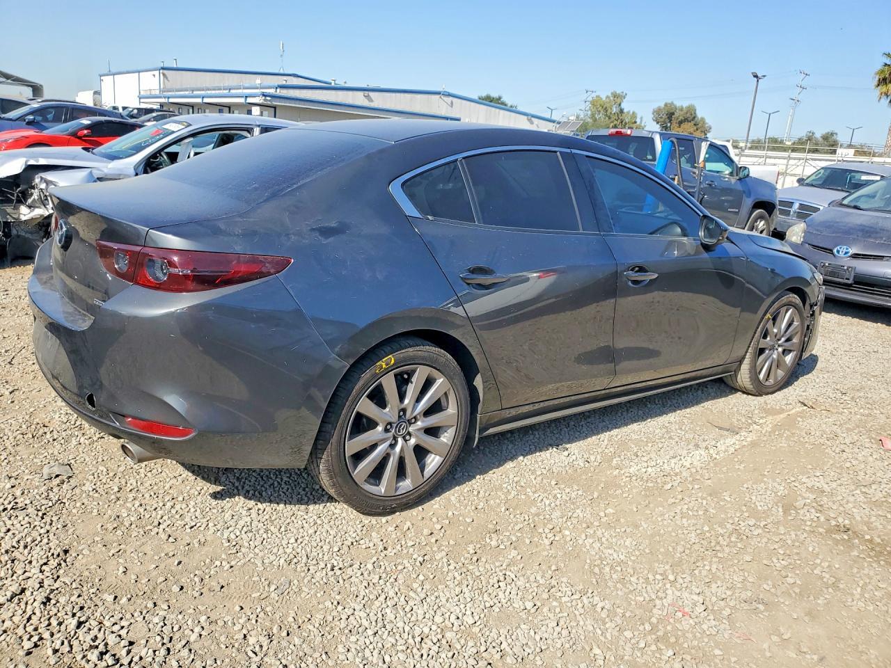 2021 MAZDA 3