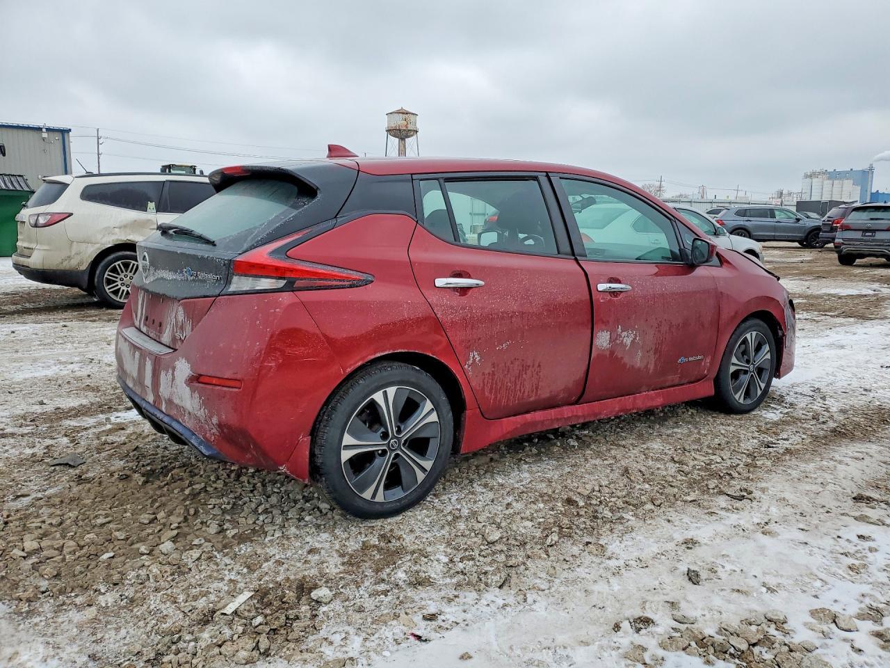 2018 NISSAN LEAF