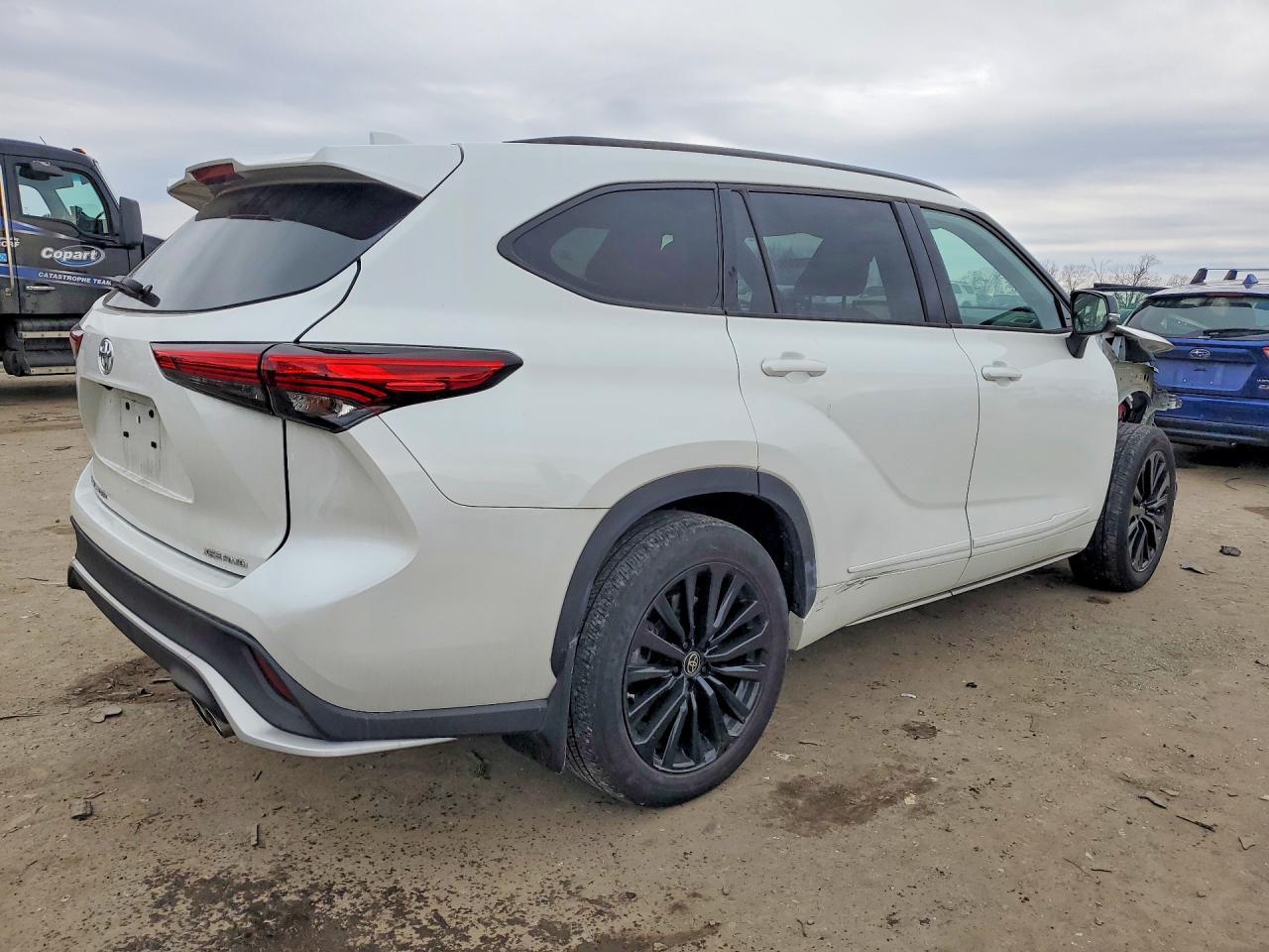 2023 TOYOTA HIGHLANDER