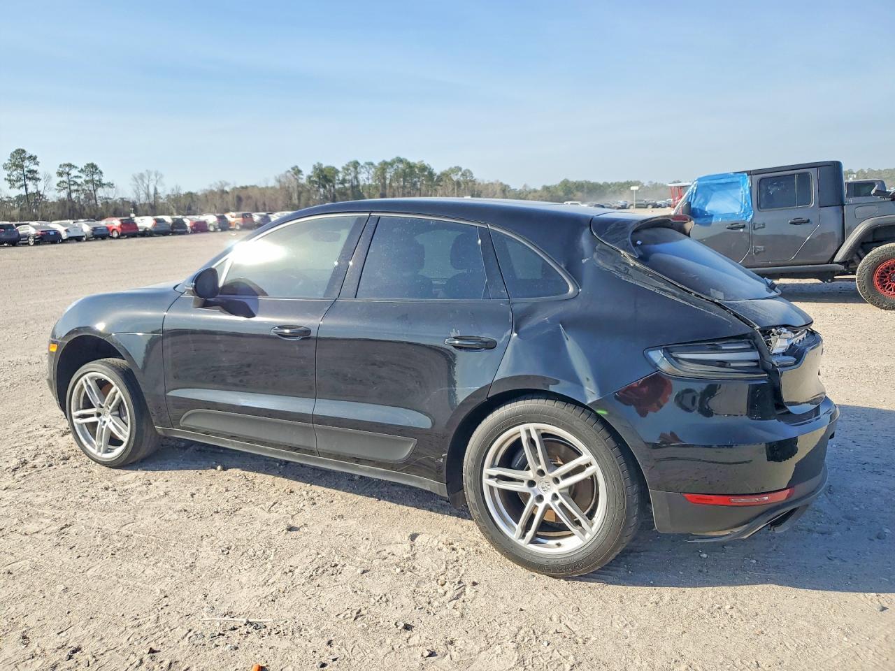 2021 PORSCHE Macan