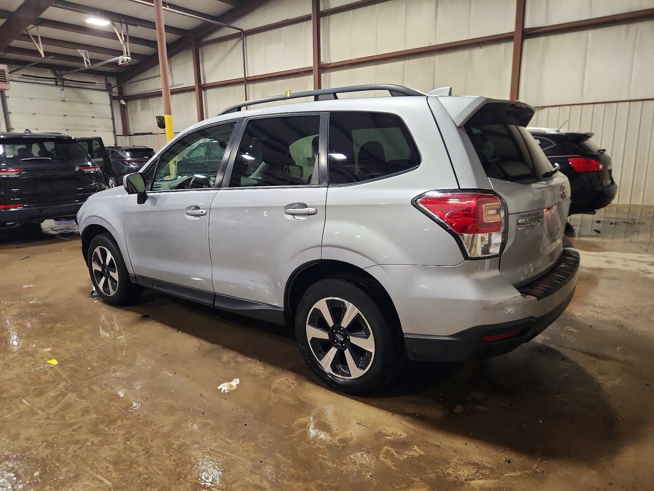 2018 SUBARU FORESTER