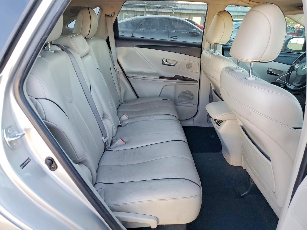 2010 TOYOTA VENZA