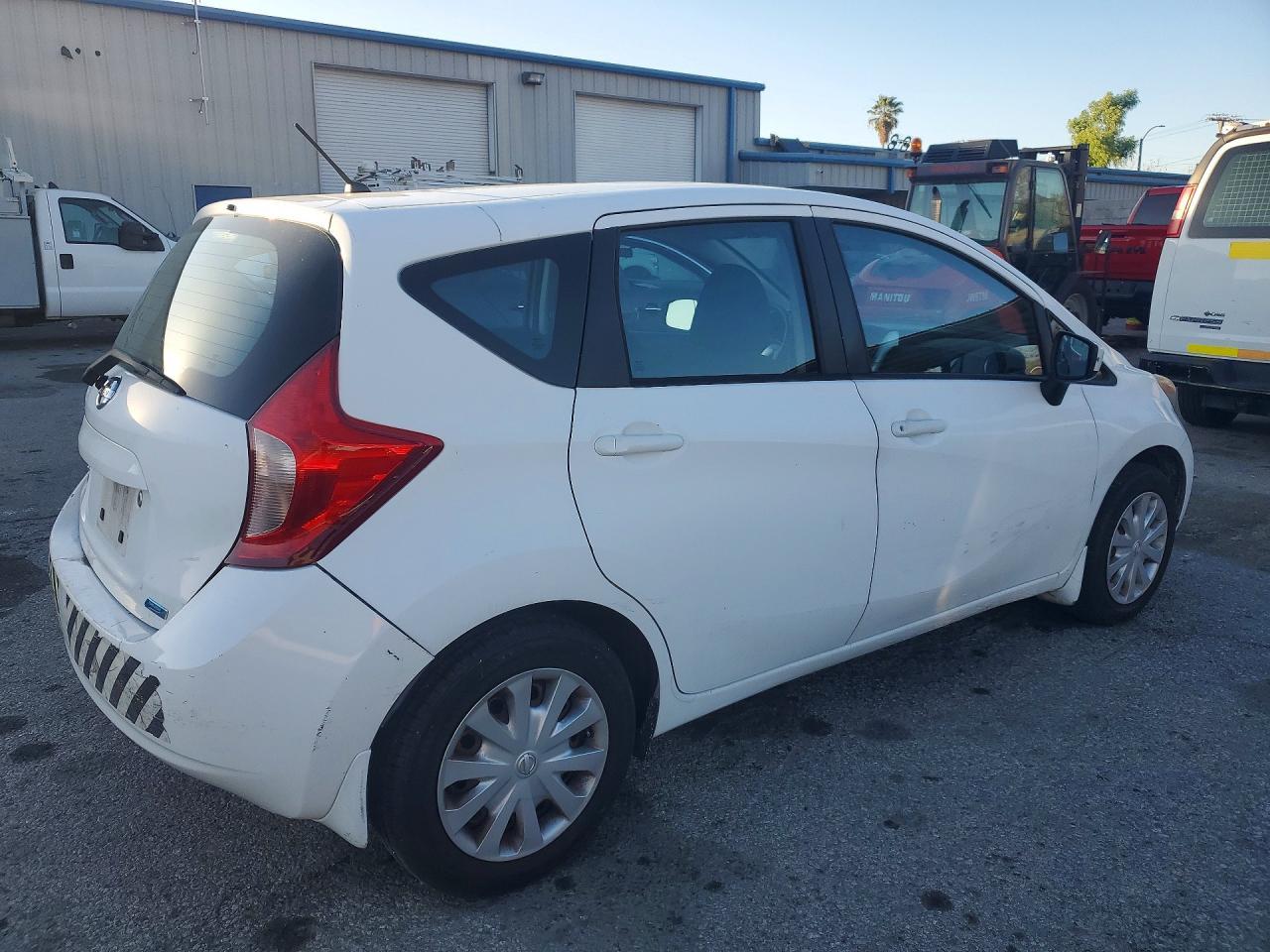 2016 NISSAN Versa Note