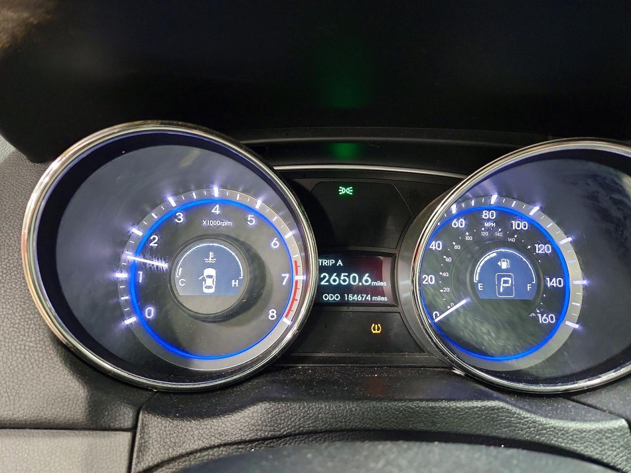 2011 HYUNDAI SONATA