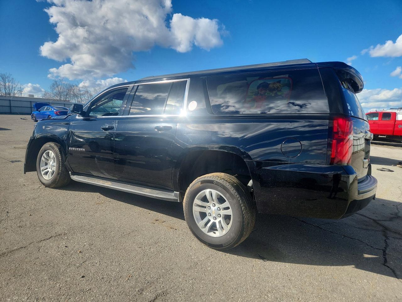 2016 CHEVROLET Suburban