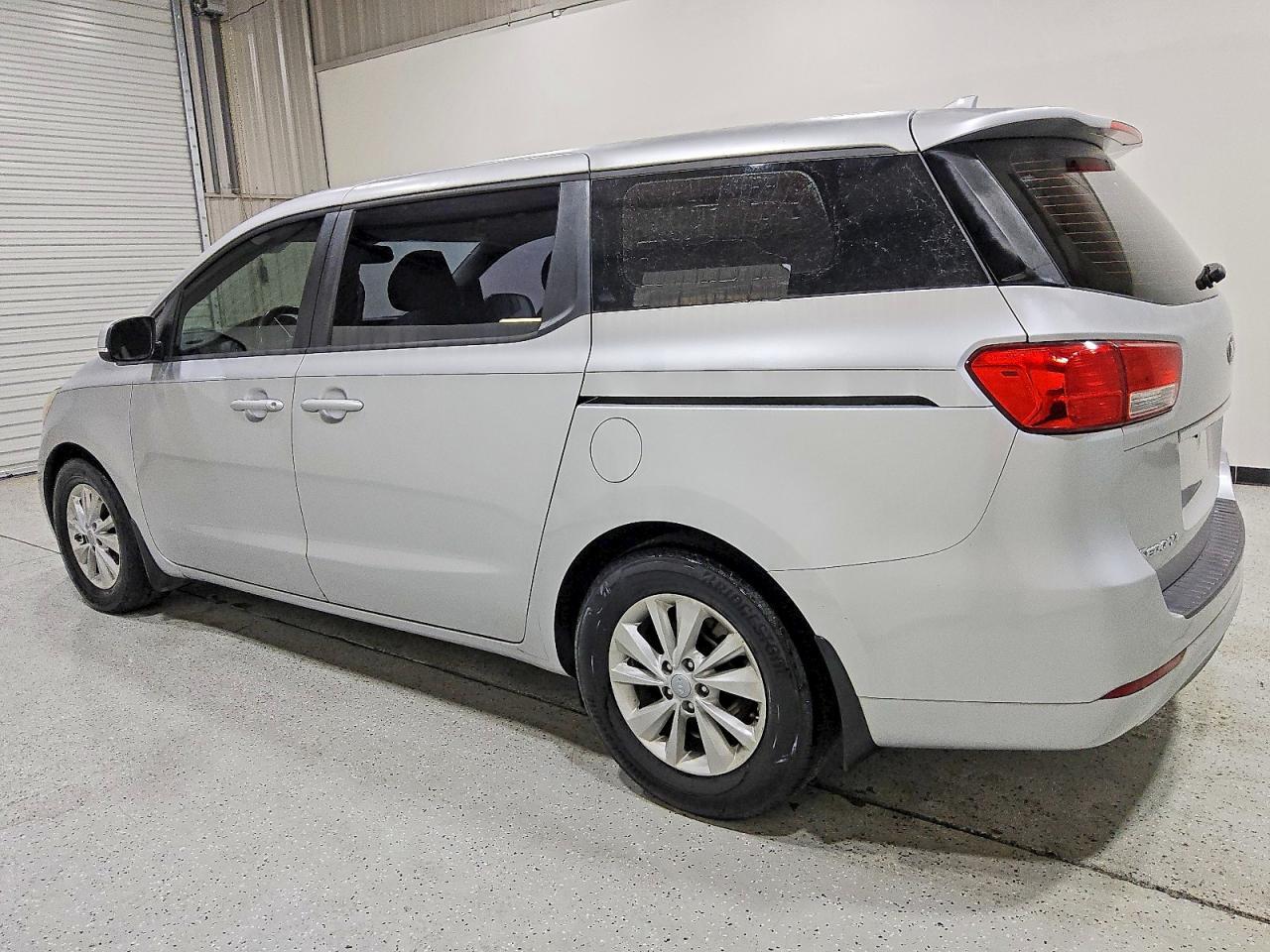 2016 KIA SEDONA