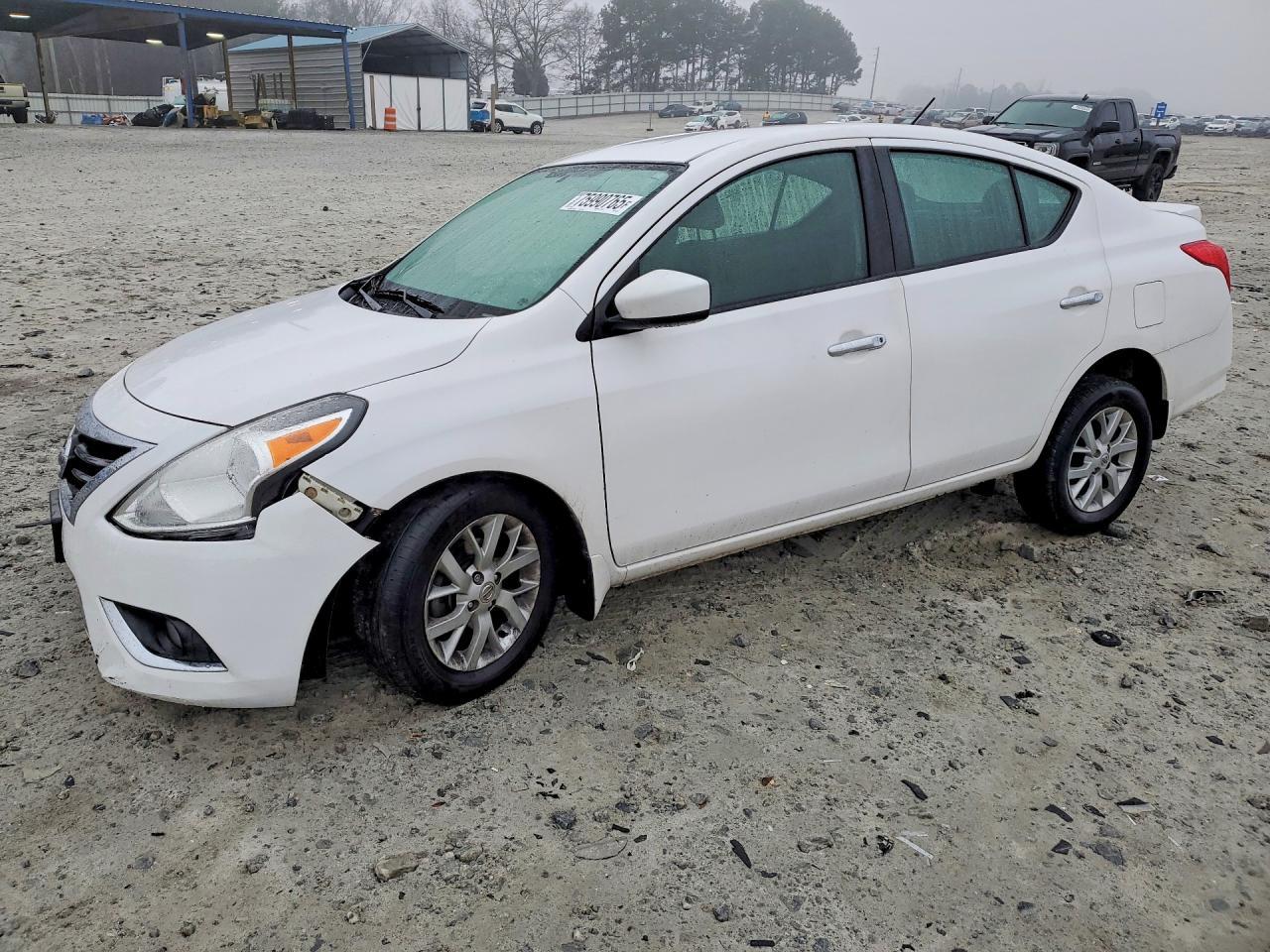 2018 NISSAN VERSA