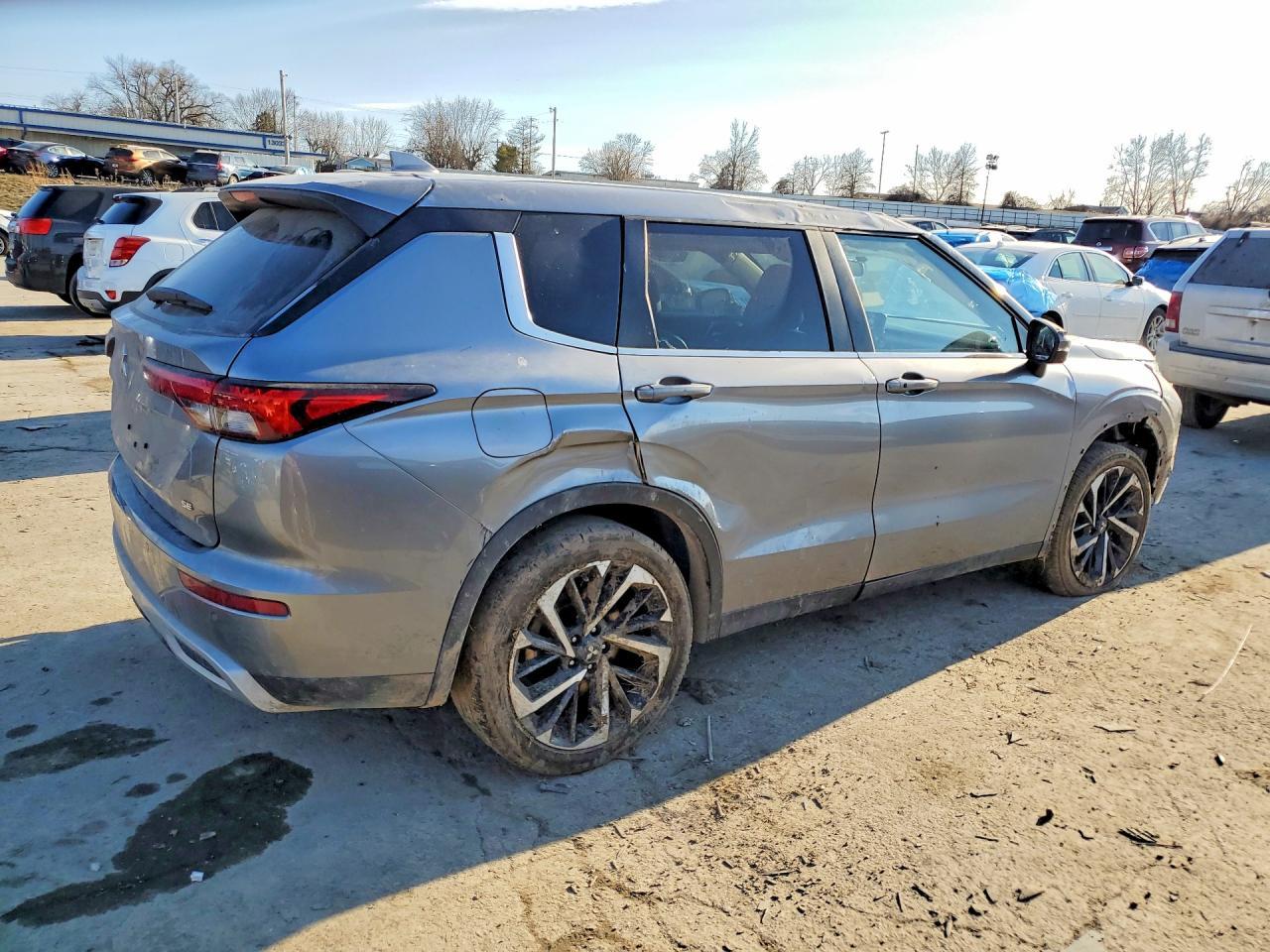 2024 MITSUBISHI outlander
