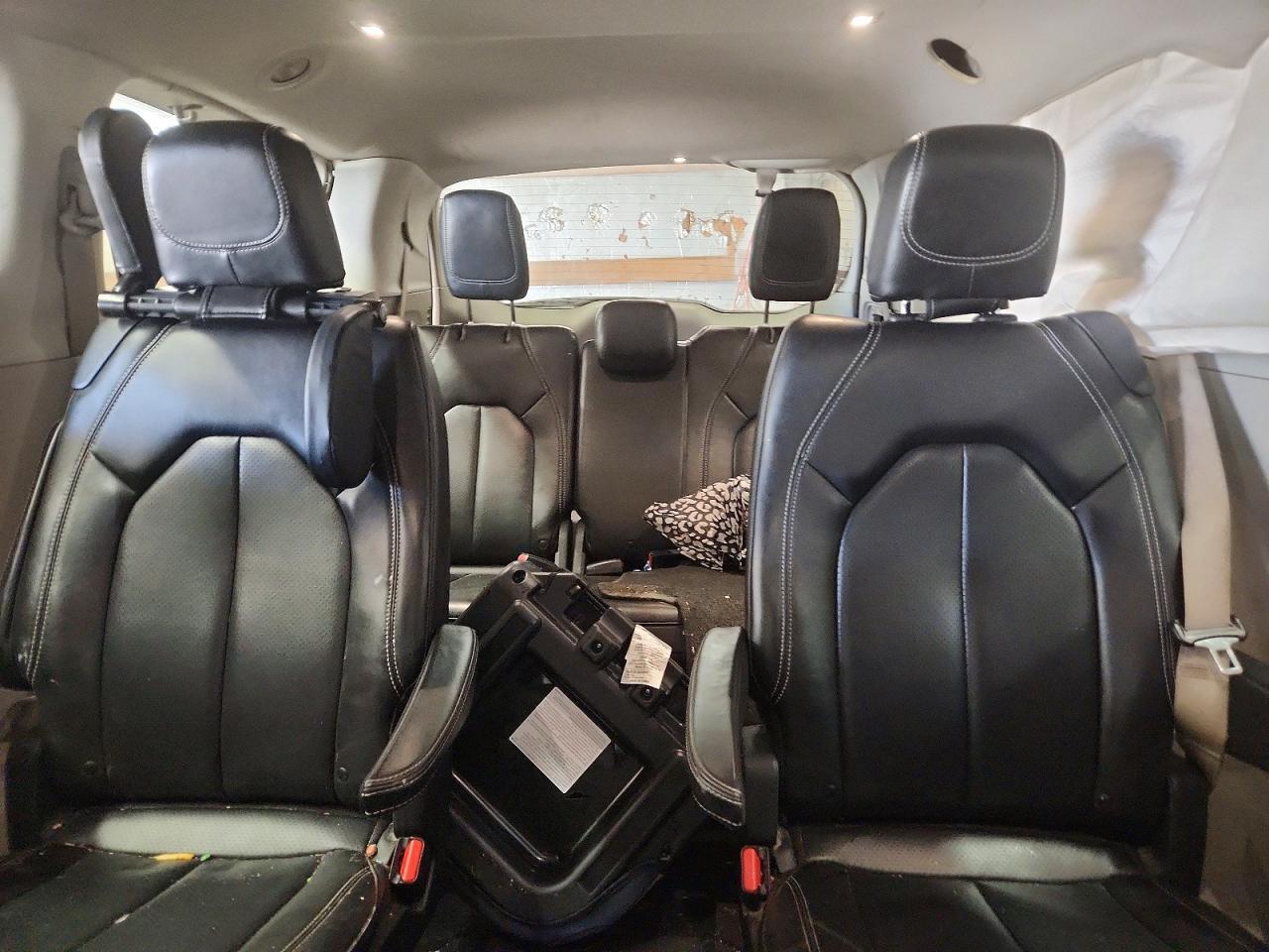 2020 CHRYSLER Voyager
