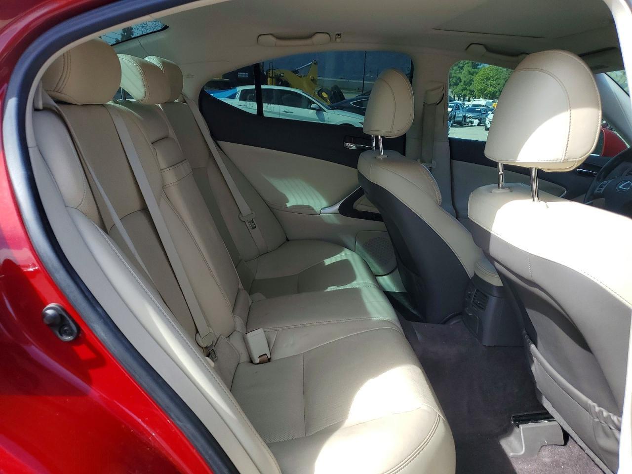 2011 LEXUS IS 250