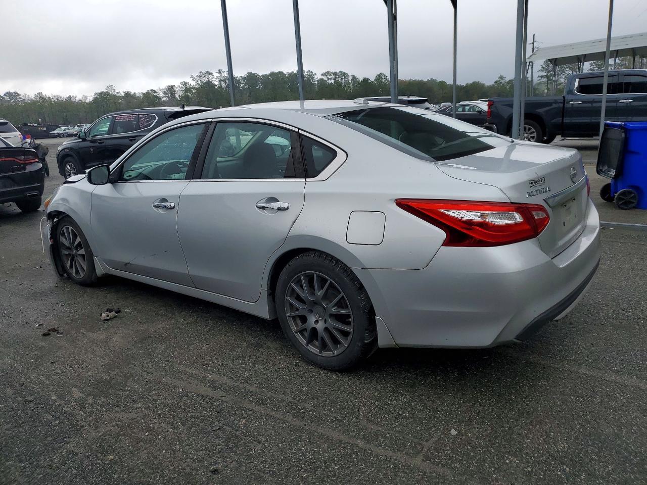 2017 NISSAN ALTIMA