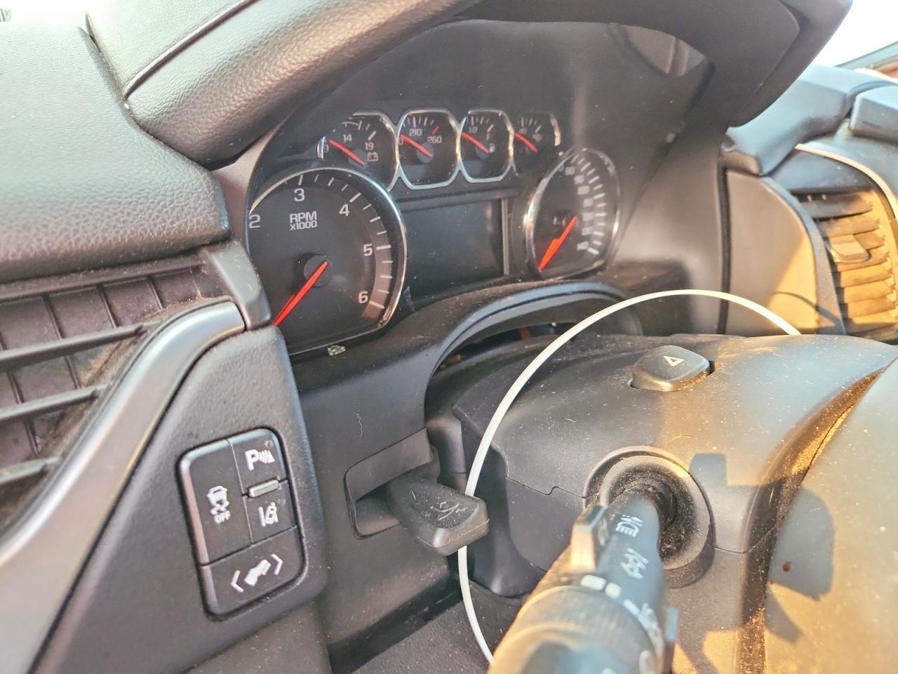 2015 CHEVROLET Suburban