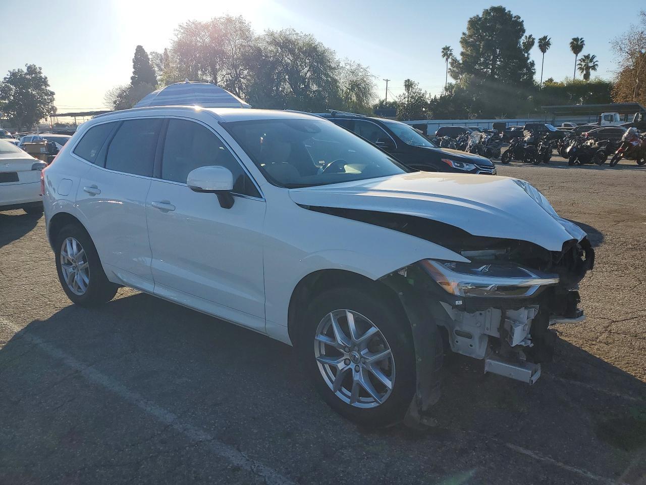 2020 VOLVO XC60