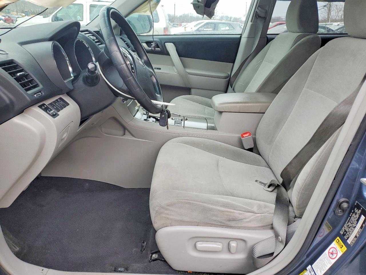 2012 TOYOTA HIGHLANDER