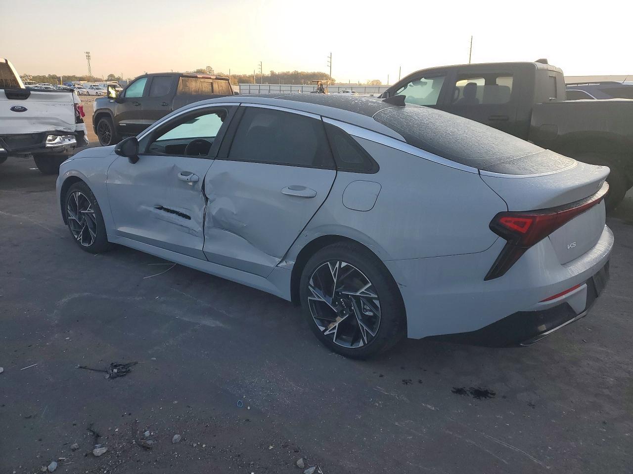 2025 KIA K5