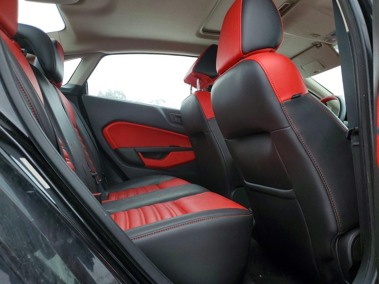 2013 FORD Fiesta