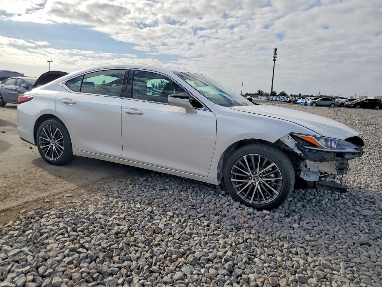 2025 LEXUS ES 350