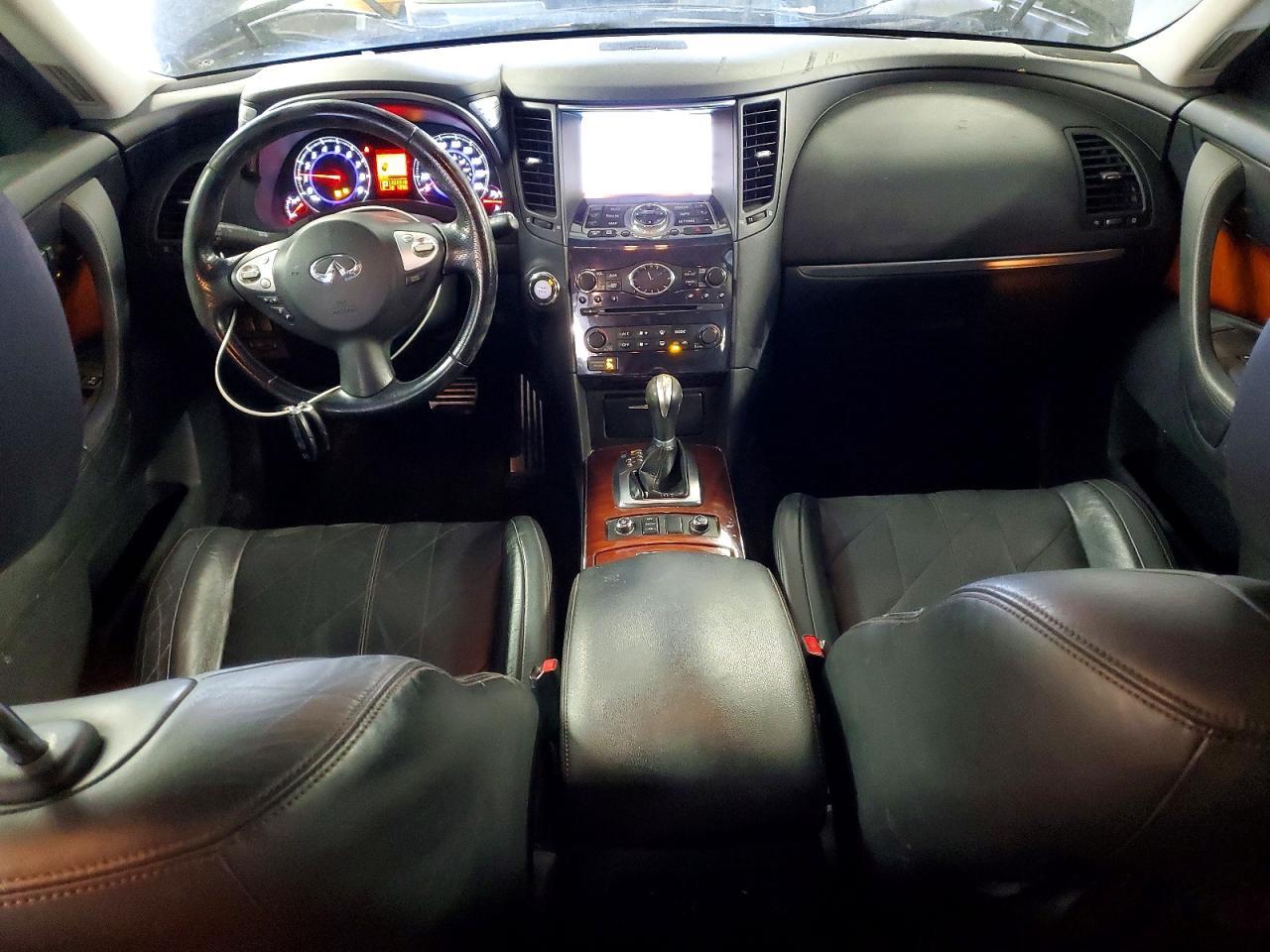 2010 INFINITI FX35
