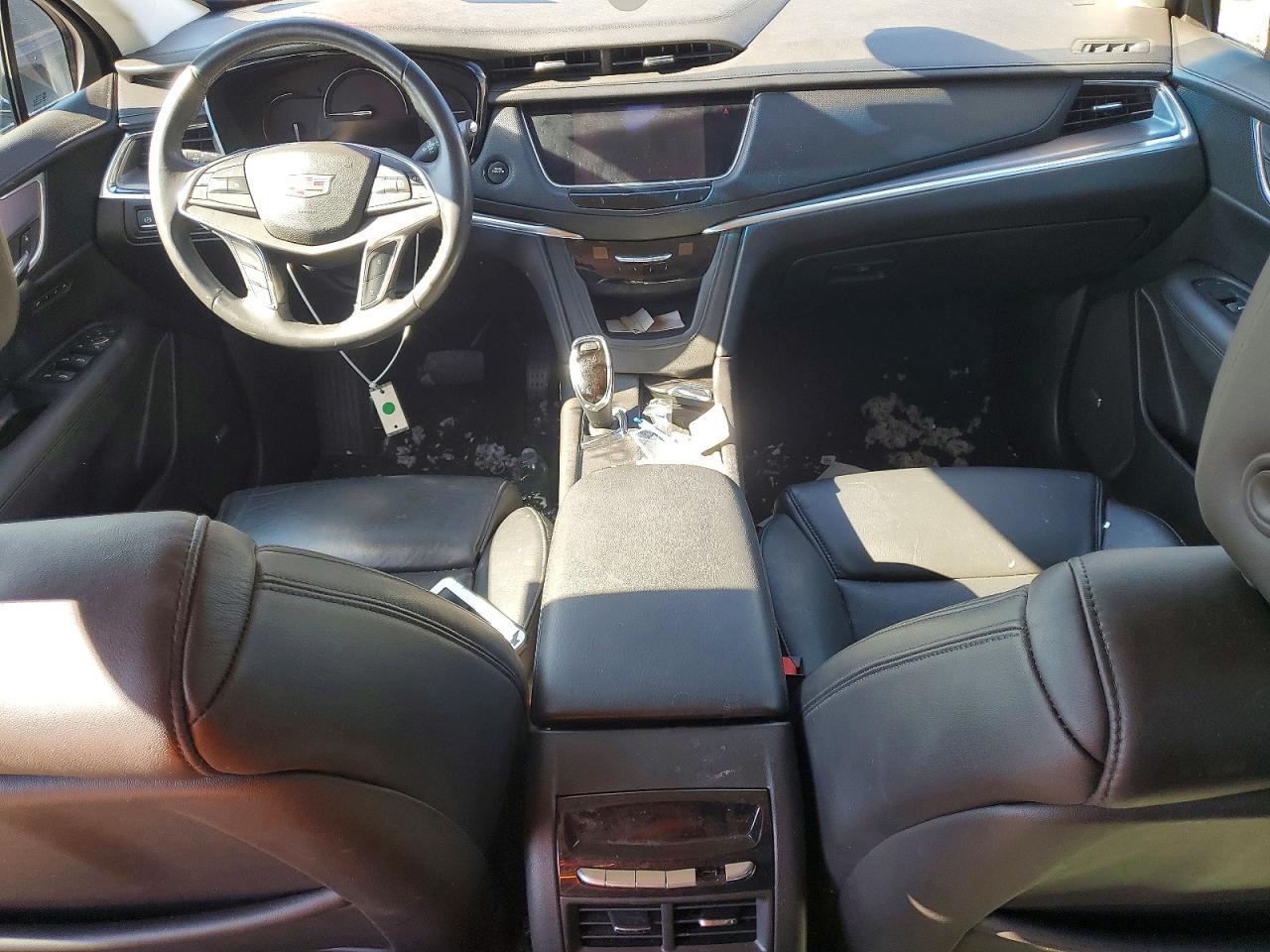 2017 CADILLAC XT5