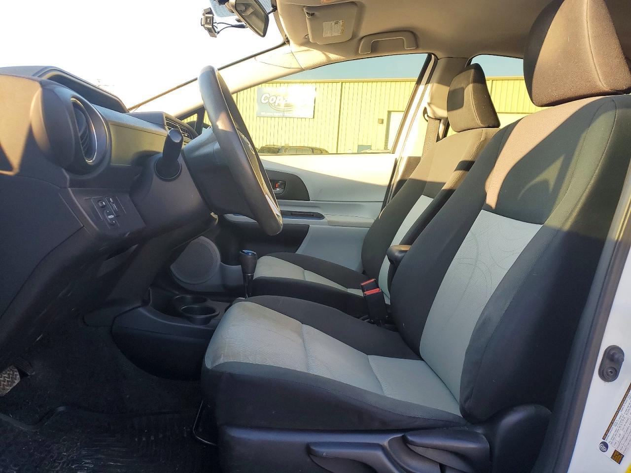 2013 TOYOTA Prius c