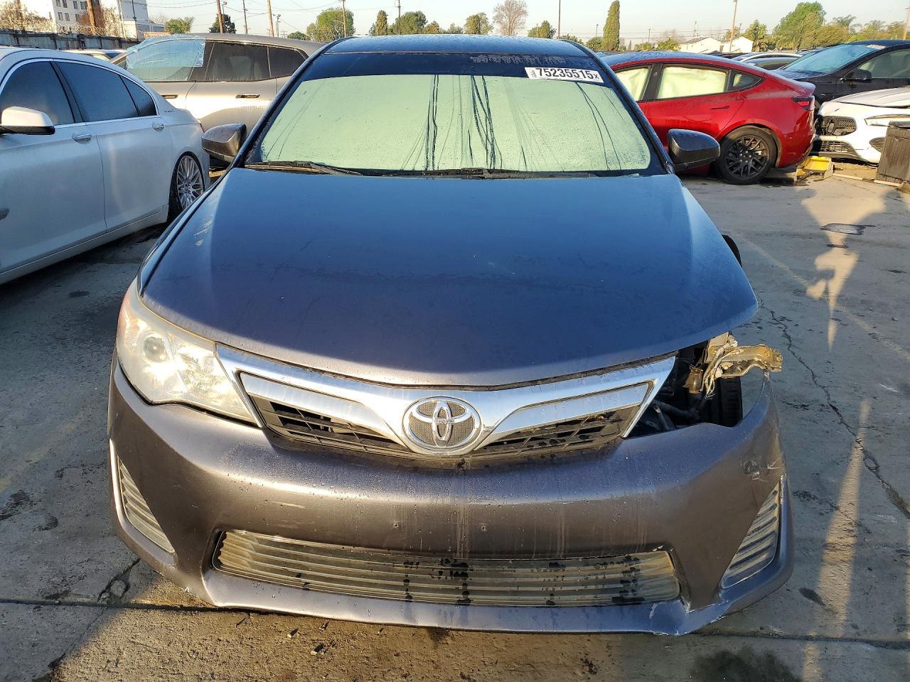 2014 TOYOTA CAMRY