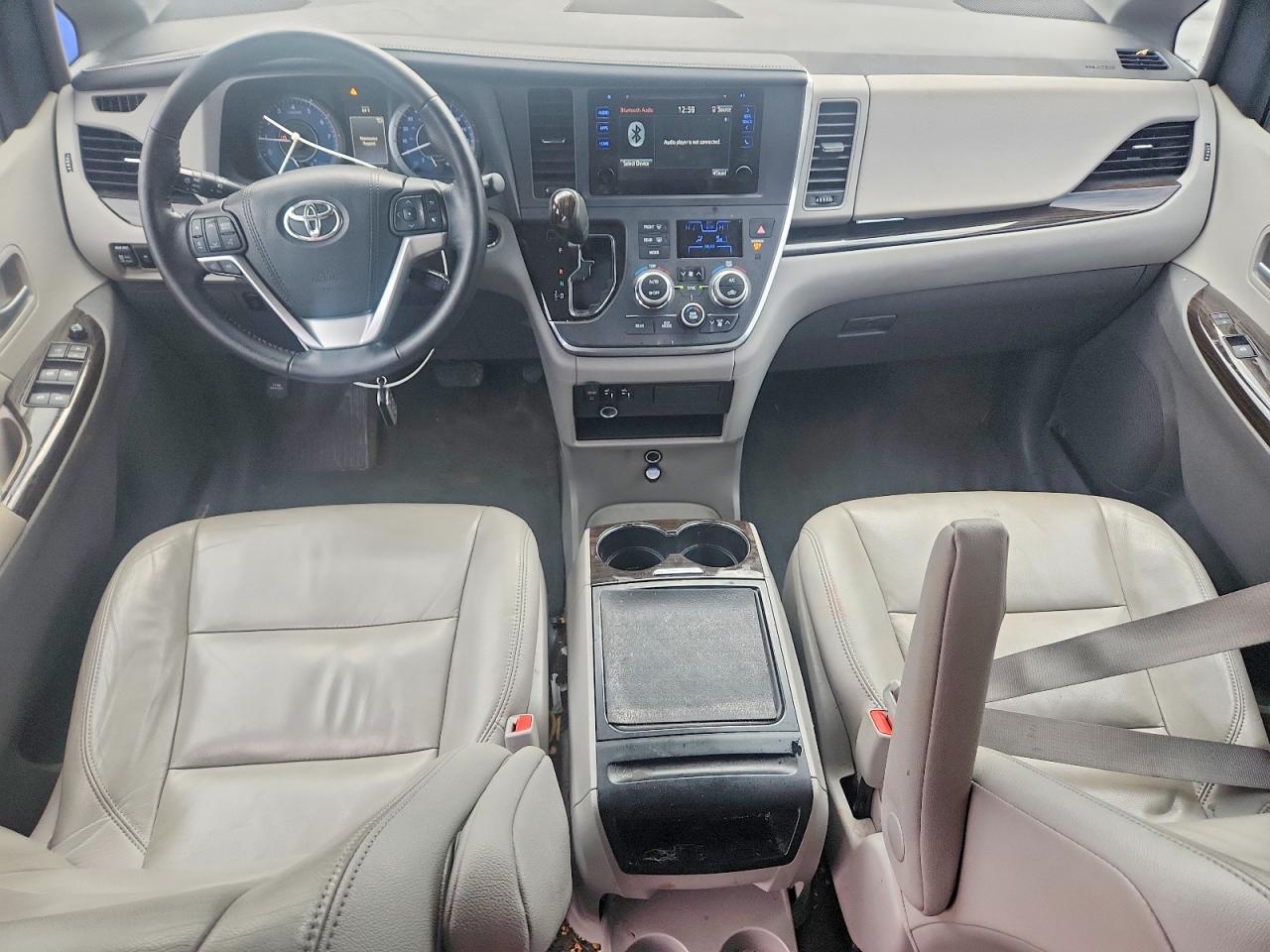 2015 TOYOTA SIENNA