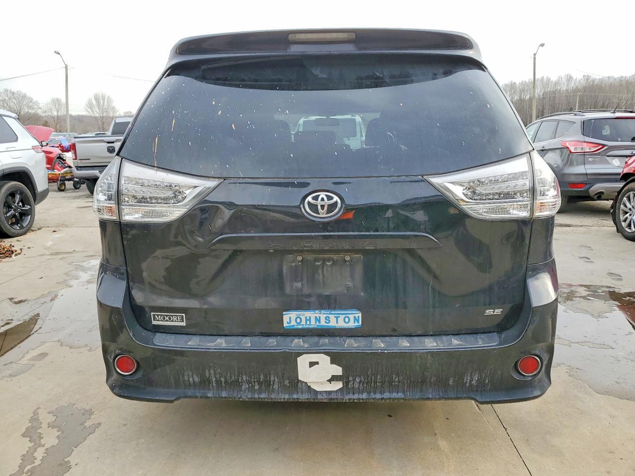 2015 TOYOTA SIENNA