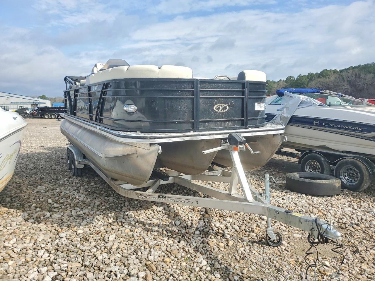 2021 Xpre Boat