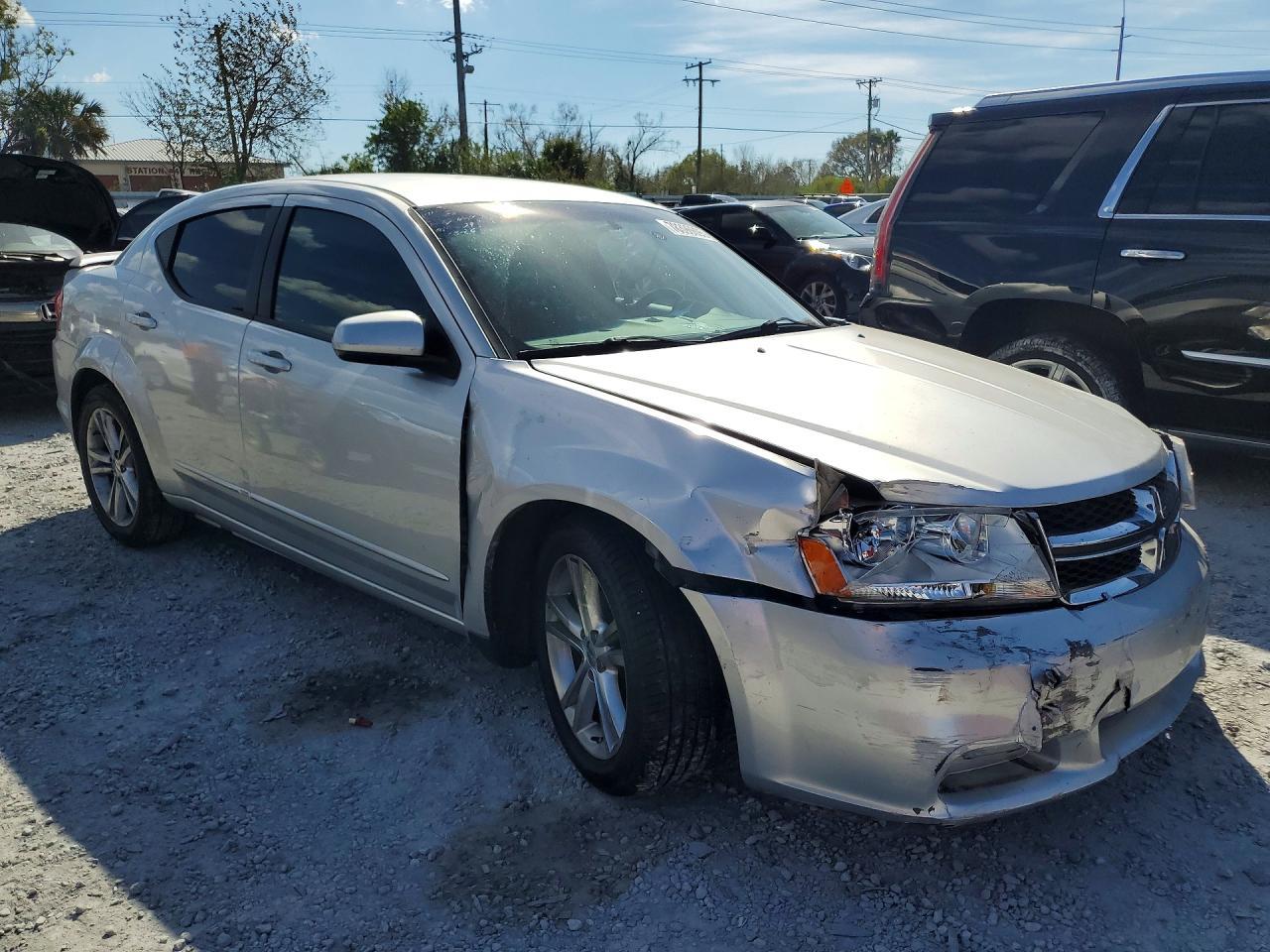 2011 DODGE Avenger