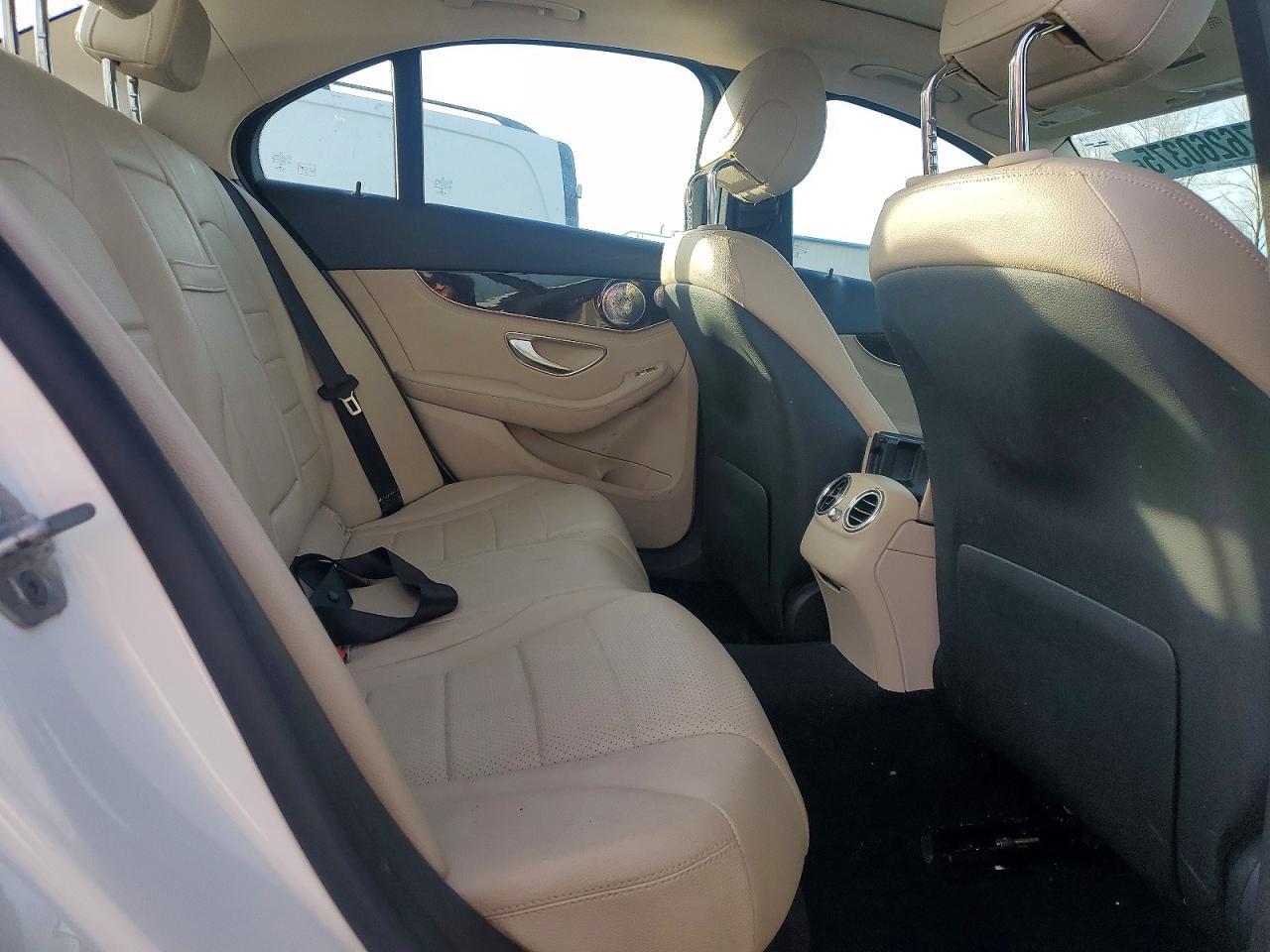 2015 MERCEDES-BENZ C-CLASS