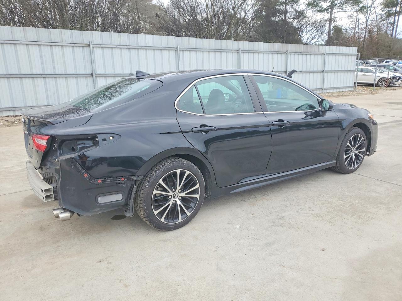 2019 TOYOTA CAMRY