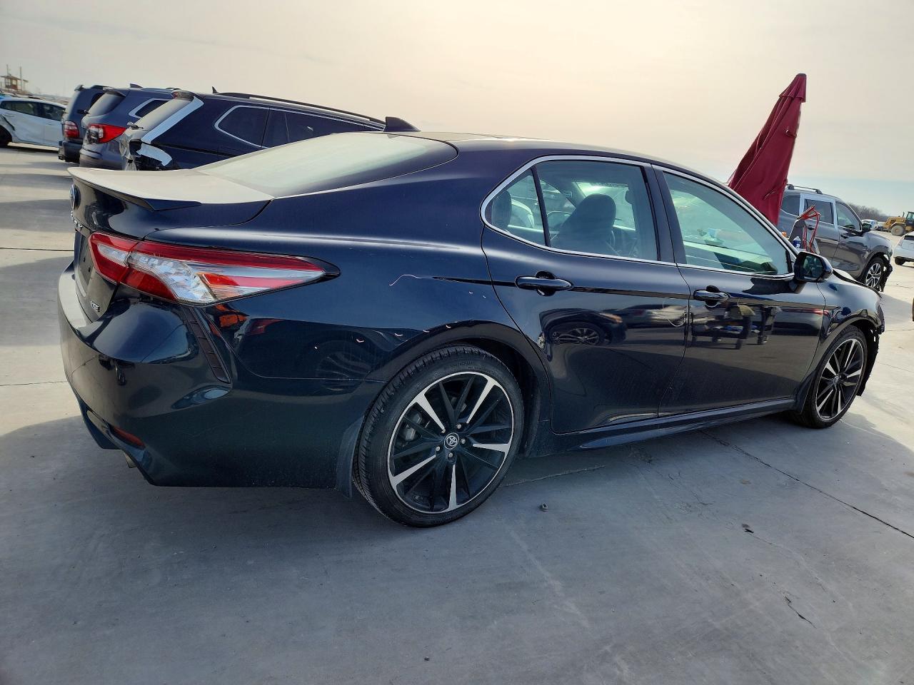 2019 TOYOTA CAMRY