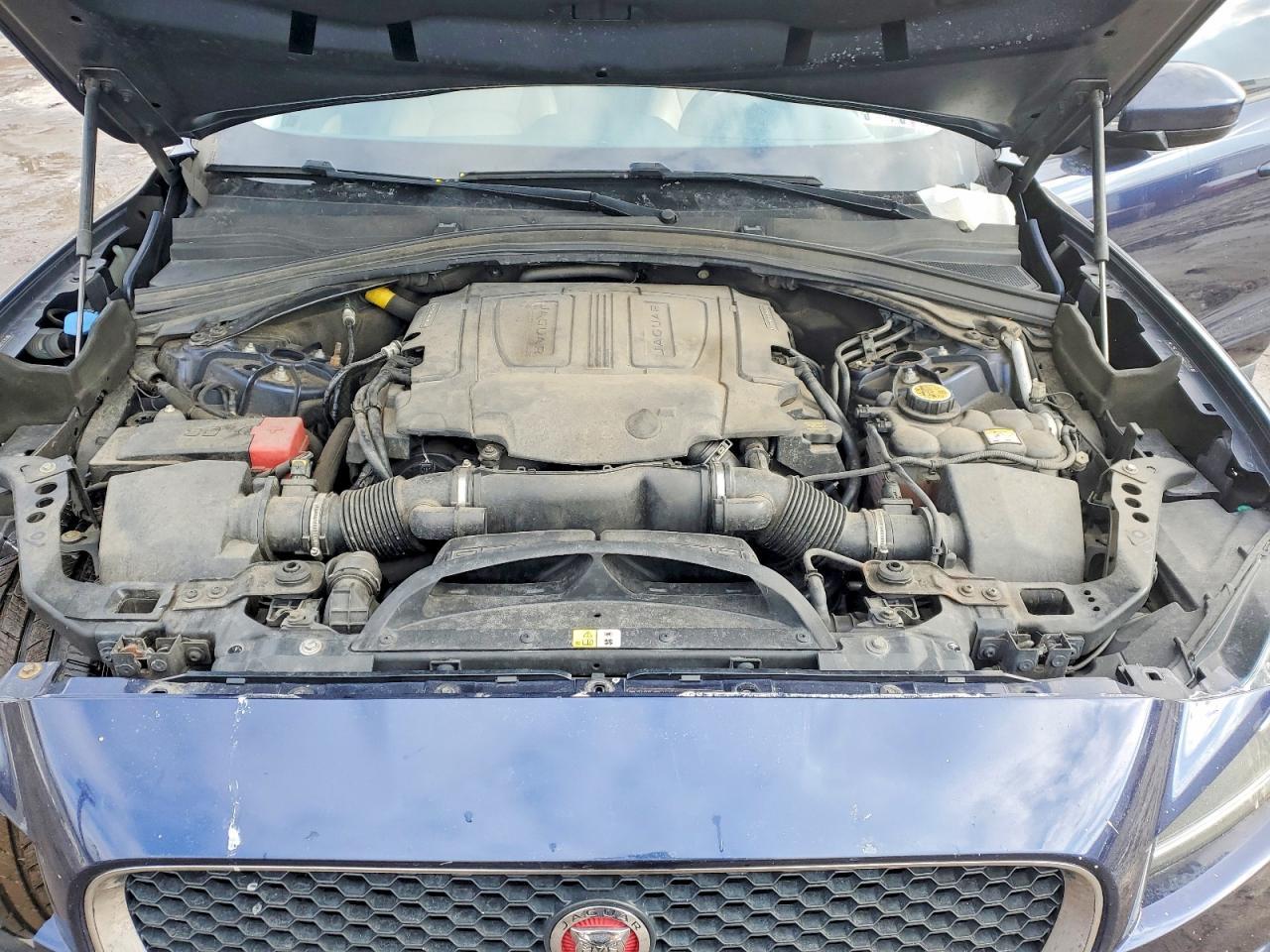 2017 JAGUAR F-Pace