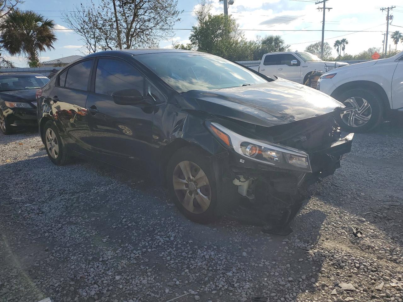 2017 KIA FORTE